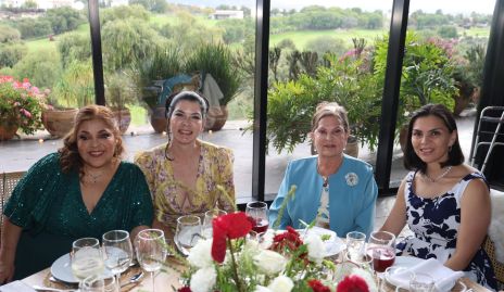  Gaby Jaimes, Rosi García, Rosi y Dulce García.