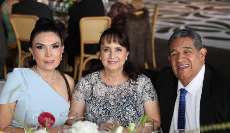  Marcela Díaz, Magda Torres y Gerardo Hernández.