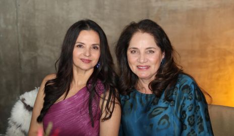  Brenda y Mari Chuy.