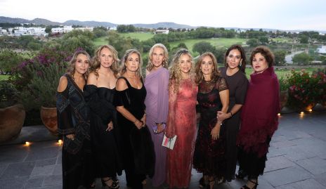  Roxana Serna, Lupita Pereda, Patricia Gaviño, Claudia Quiroz, Gabriela Serment, Mónica Gaviño, Maribel Lozano y María Luisa Otero.