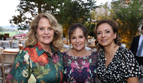  Lynette Pizzuto, Ingrid Pérez y Cony Alvarado.