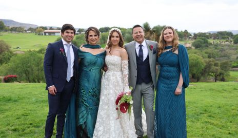  Jorge Jaimes, Adriana Saucedo, Daniela Jaimes, Jorge Jaimes y Adriana Jaimes.