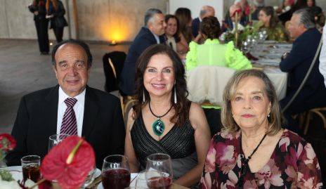  Jaime Lafuente, Martha Elena Aguilar y Conchita Lafuente.