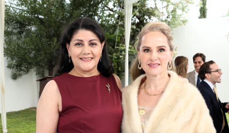  Ana González y Elizabeth Heinze.