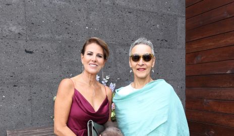  Mónica Ayala y Luz Betancourt.