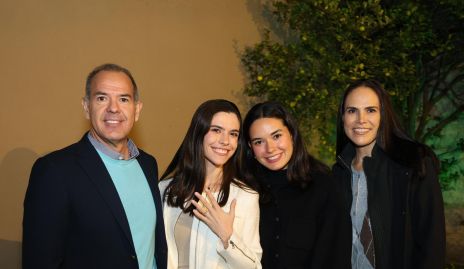  Carlos Hampshire, Montse Hampshire, Natalia Hampshire y Adriana Pérez.
