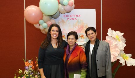  Cristina Puga con las hermanas González.