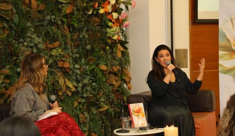  Vanessa Cortés y Cristina Puga.