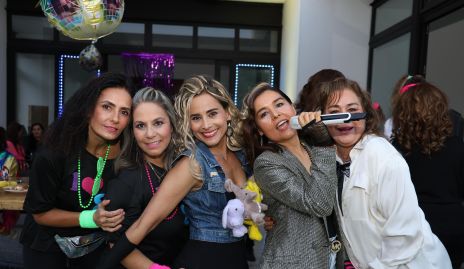  Claudia Artolózaga, Michelle Zarur, Anilú Enríquez, Lore Torres, Deyi Cázares.