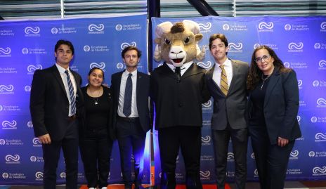 Jorge Siller, Cindy Erosa, Pato Sarquis, Emilio Castro y Daniela Pérez Gaviria