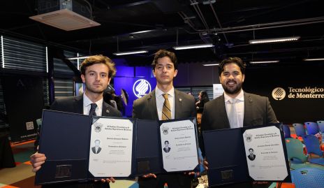 Licenciados en Finanzas Patricio Sarquis Madrazo, Emilio Castro Morales y Fernando Abaroa Fernández.