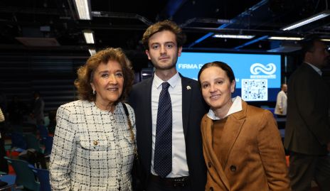  Margarita Labastida de Sarquis, Patricio Sarquis y Romina Madrazo.