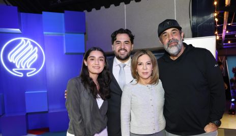 Montse Téllez, Fernando Abaroa, Liliana Fernández y Fernando Abaroa.