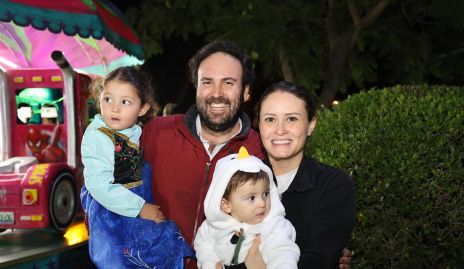  Fátima Castro, Mauricio Zapata, Isabela y Mauricio.