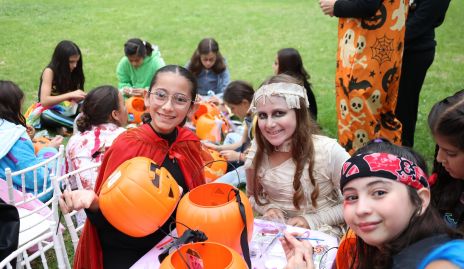   Isabella, Elena y Ana.