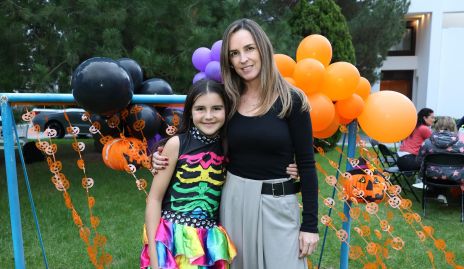  Paula Labastida y Eunice Camacho.