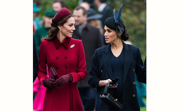 La impactante razón por la que Meghan y Kate usan sus bolsos en la mano izquierda.