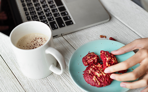 6 consejos para comer en la oficina y al mismo tiempo cuidar tu dieta
