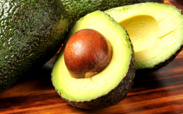 Comer aguacate antes de dormir te hace quemar grasa y ganar músculo: esta es la cantidad que necesitas