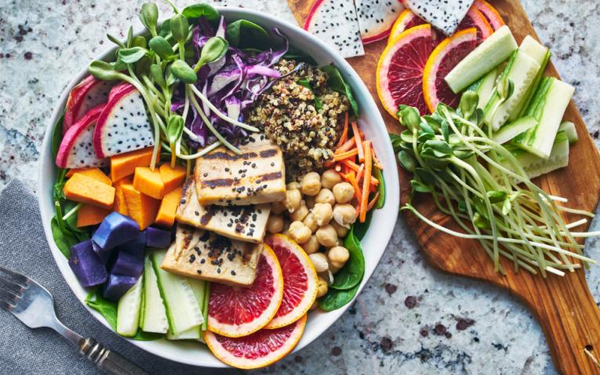 ¿No tienes tiempo? Expertos te recomiendan cómo comer saludable y hacer ejercicio a pesar de todo