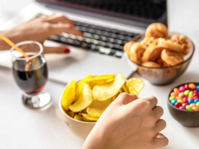 ¿Cómo evitar caer en la tentación de los snacks POCO SALUDABLES?