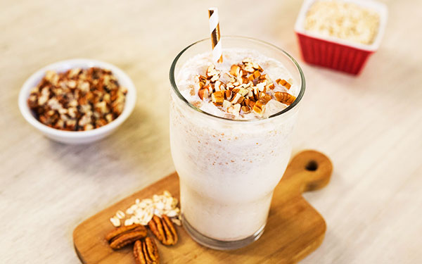 Cremosa agua de nuez con leche condensada