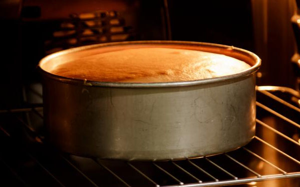 Cómo hacer un bizcocho perfecto paso a paso y que quede alto y esponjoso