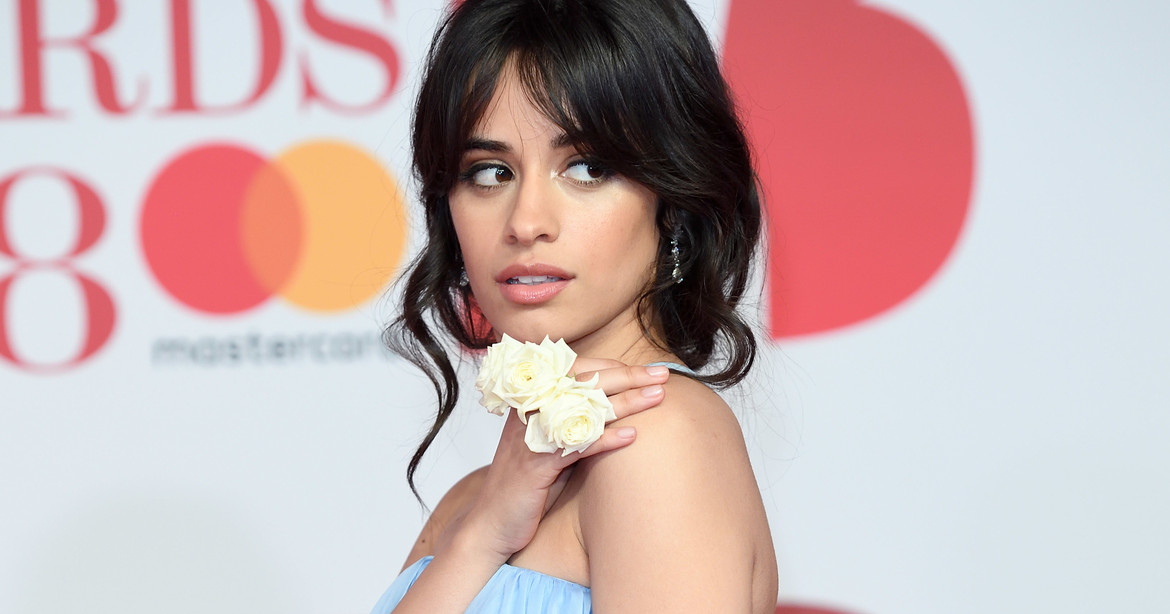Los pasos y productos para hacer el peinado de Camila Cabello como Cenicienta