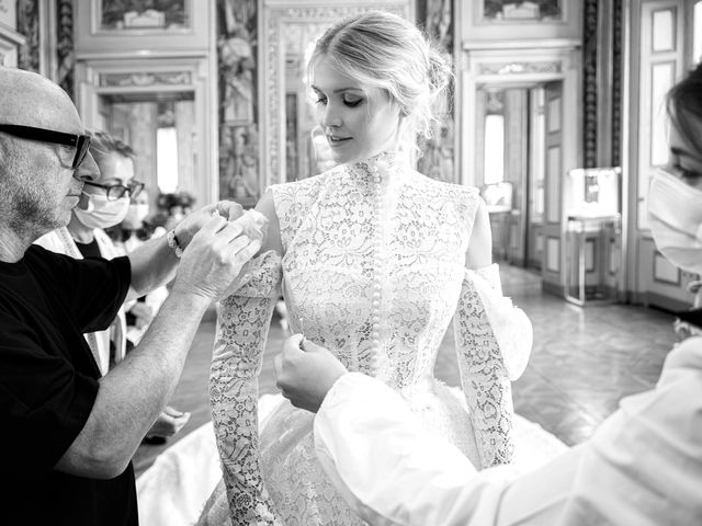 La espectacular boda de Kitty Spencer, sobrina de Lady Di (con 5 vestidos)
