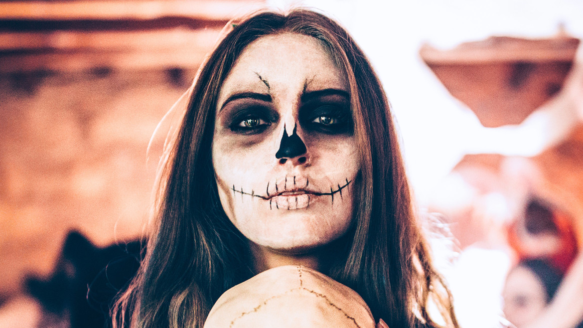 3 hacks MAESTROS para que el maquillaje de Halloween NO dañe tu piel