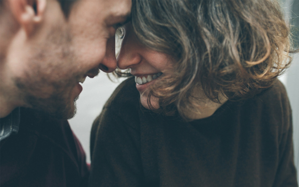 Conoce el mal hábito que hace que discutas con tu pareja