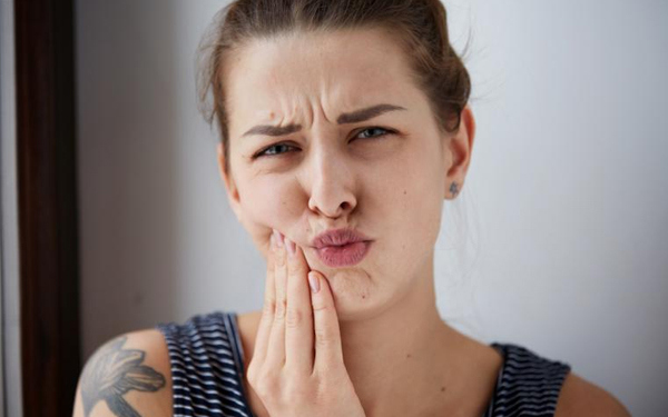 La sensibilidad dental puede señalar un problema más serio: mira sus causas, prevención y tratamiento