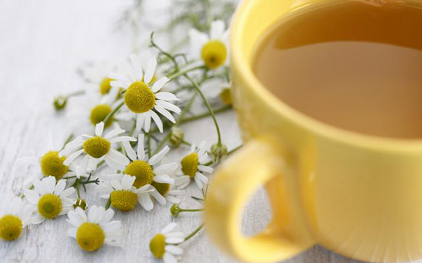 Té de manzanilla con canela: usos y contraindicaciones