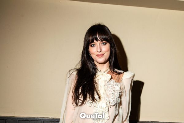 Dakota Johnson confiesa sus trucos de belleza y revela cuántas horas duerme para mantenerse radiante