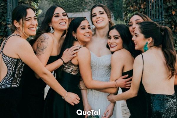 ¿Se puede ir vestida de negro a una boda como invitada?