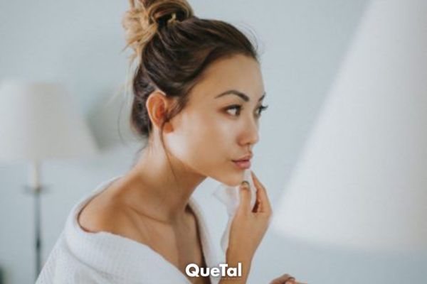 Cómo usar el arroz y miel para hacer colágeno para tu rostro