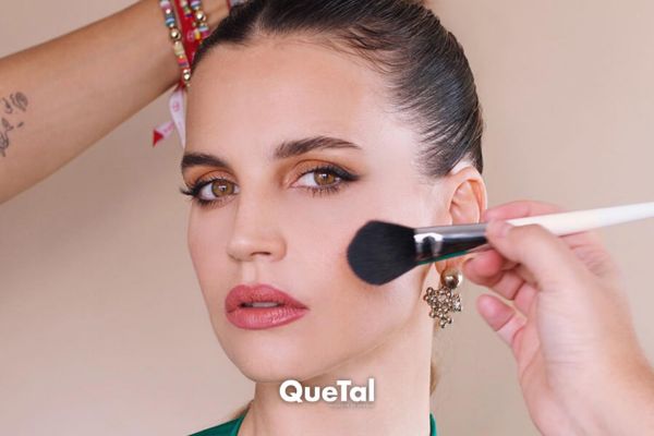 ¿En qué consiste el truco viral de los ‘tres dedos’ para lograr el maquillaje perfecto?