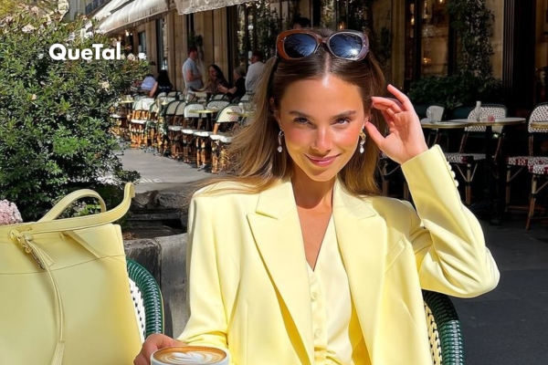 ¿Realmente la que de amarillo se viste, en su belleza confía? 