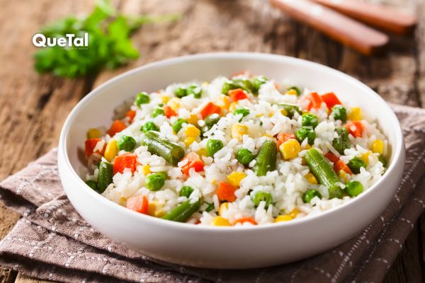 Sin agua: esta es la mejor forma de cocinar arroz blanco