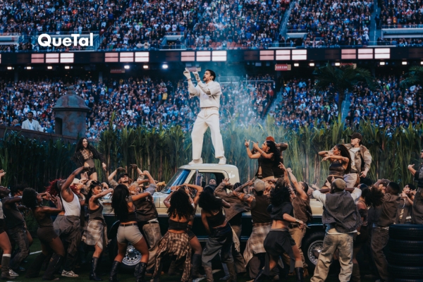 Bad Bunny hace historia con siete premios Emmy por su show del Super Bowl
