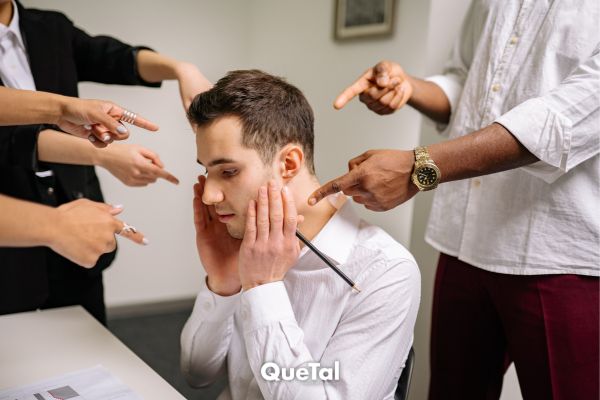 Cómo lidiar con un bully en el trabajo, según Harvard
