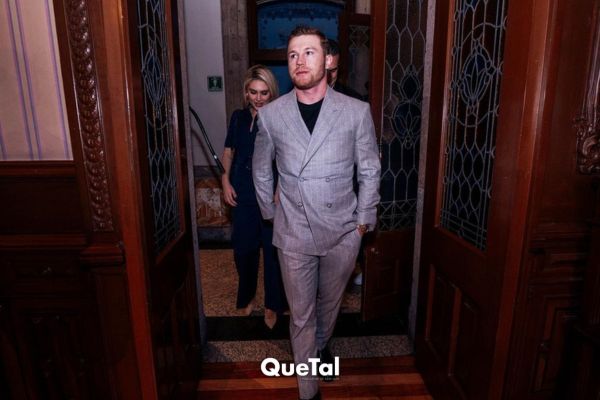 Canelo Álvarez se ríe de Conor McGregor