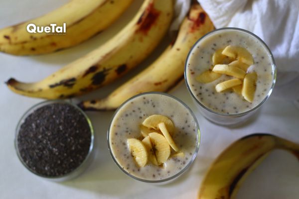 El licuado de plátano y chía que te ayuda a ganar músculo naturalmente