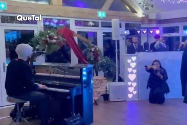 Sorprende Chris Martin a recién casados al cantar en su boda
