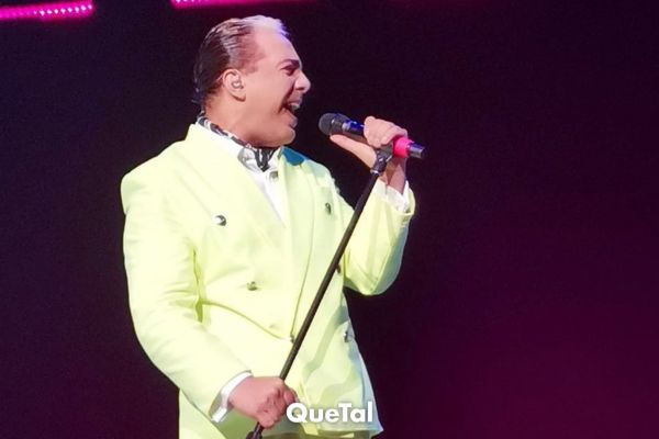 Cristian Castro estuvo en primera fila en concierto de Luis Miguel