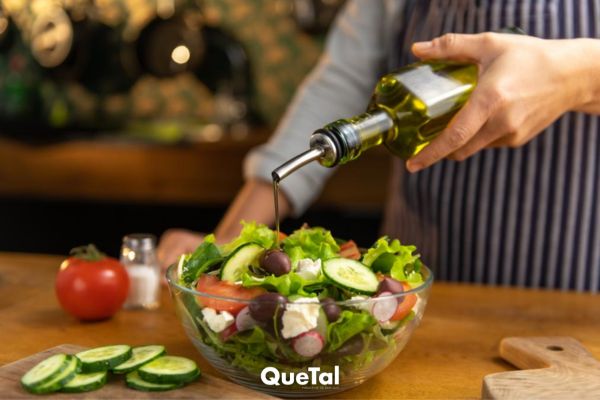 ¿Qué beneficios trae a tu salud incluir el aceite de oliva en tus comidas?