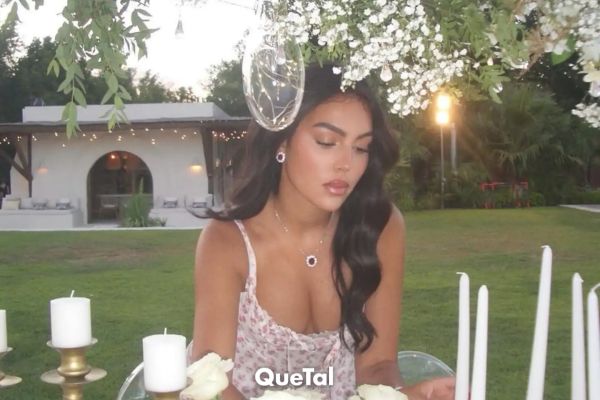 Con exclusivo vestido británico, Georgina dice “¡Sí!” a CR7