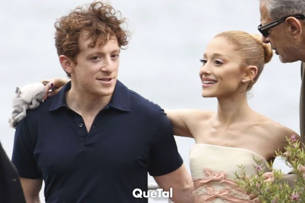 El romance de Ariana Grande y Ethan Slater dejó daños colaterales, revelan