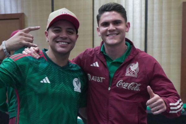 Israel Reyes canta junto a Eduin Caz: “Te di amor del bueno”; ¿Indirecta para Nailea Vidrio?