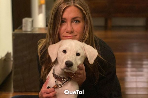 Adam Sandler le mandan flores a Jennifer Aniston cada Día de las Madres